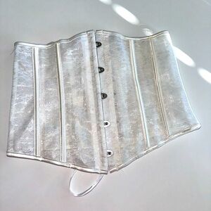 Adorable vintage  mesh corset . 🕊️ 🤍 🤍